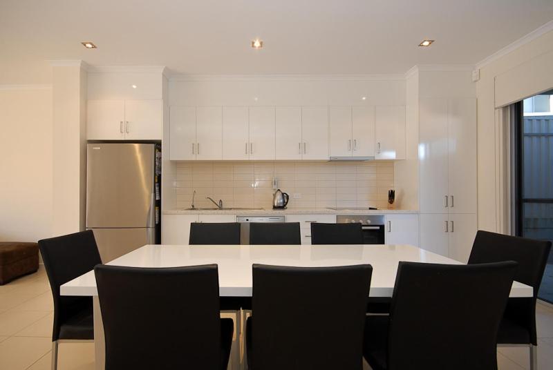 The Block Views Apartments Victor Harbor Exterior photo